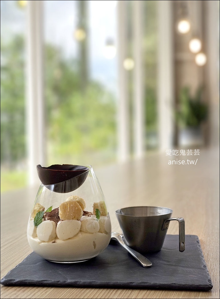 蠻荒咖啡 | 日月潭精品咖啡，純白美麗的明亮咖啡屋