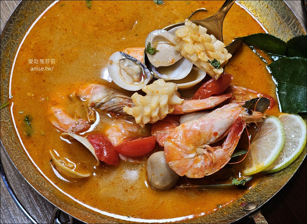 ABV南洋餐酒館(近國父紀念館2號出口)，道地過癮的泰國料理 (文末菜單)