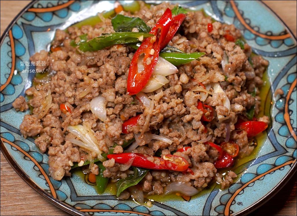 ABV南洋餐酒館(近國父紀念館2號出口)，道地過癮的泰國料理 (文末菜單)