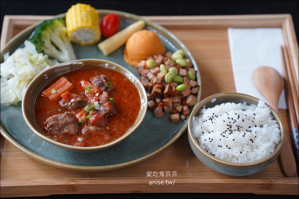 日月茶房@終於吃到日月老茶廠的餐點 (含導覽)，記得提早預約喔！