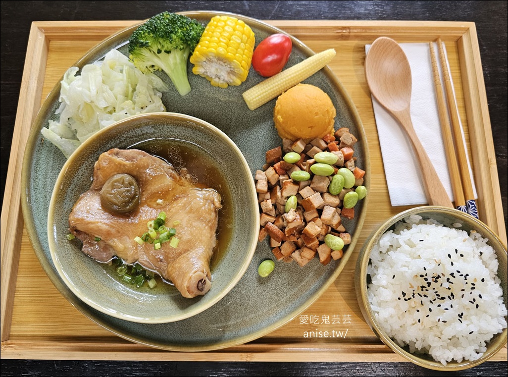 日月茶房@終於吃到日月老茶廠的餐點 (含導覽)，記得提早預約喔！