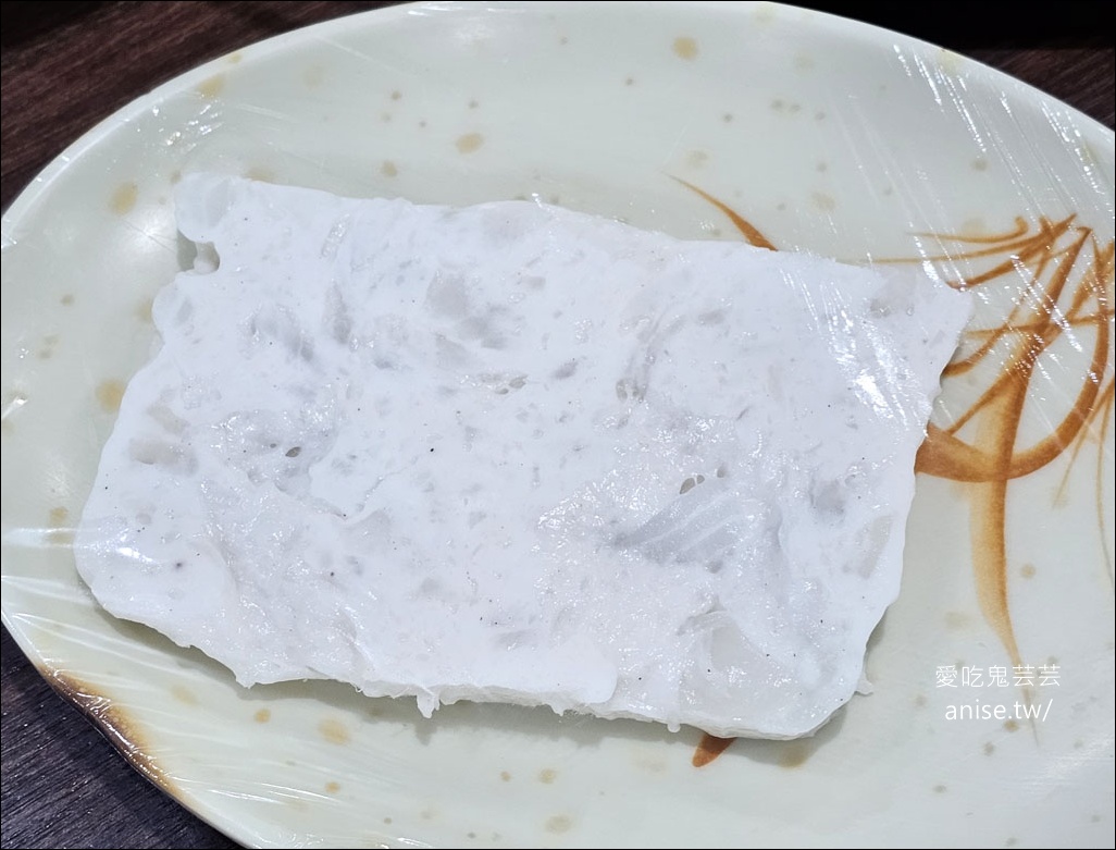 福緣火鍋，生意好到平日下午都要排隊(平日可預約)，還有隱藏版熱炒！