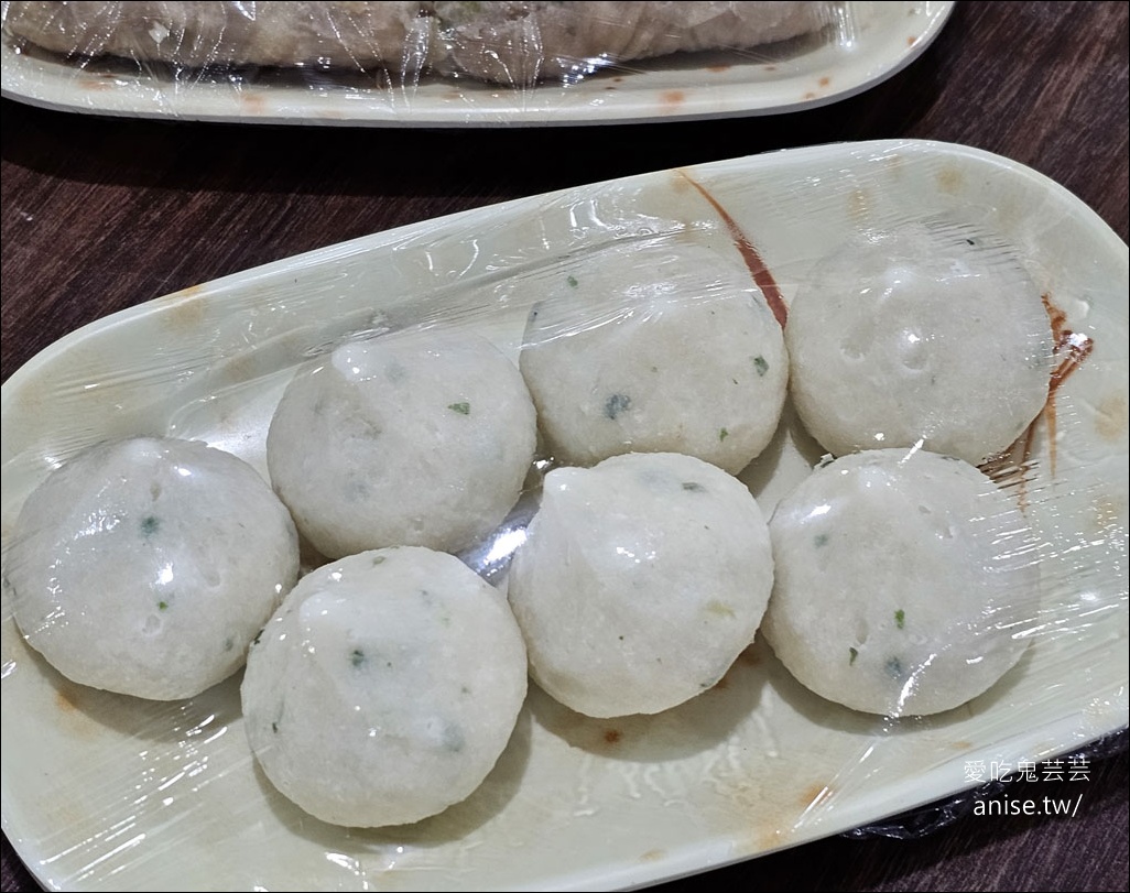 福緣火鍋，生意好到平日下午都要排隊(平日可預約)，還有隱藏版熱炒！