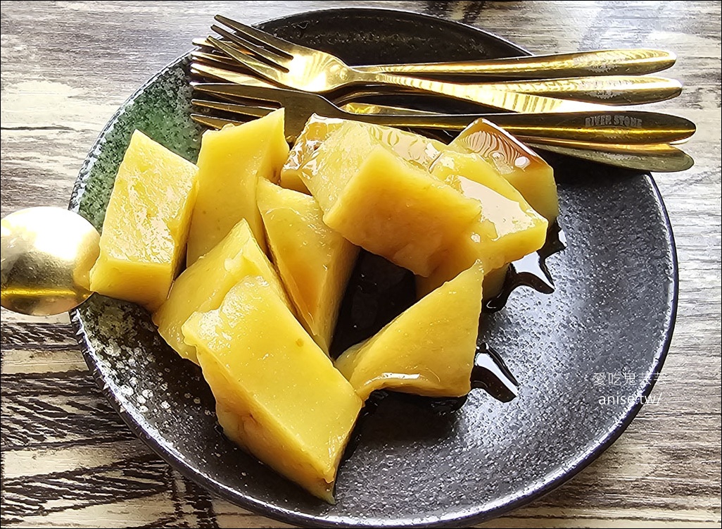 川岩 River Stone Coffee，頭城海邊絕景咖啡 (寵物友善)