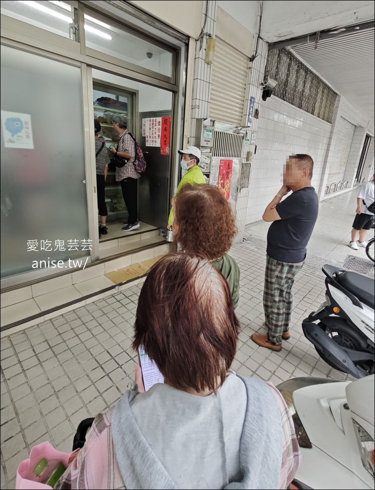 張記韭菜水煎包，小菜請點一條龍(毆)，每年也只有他敢放寒暑假！