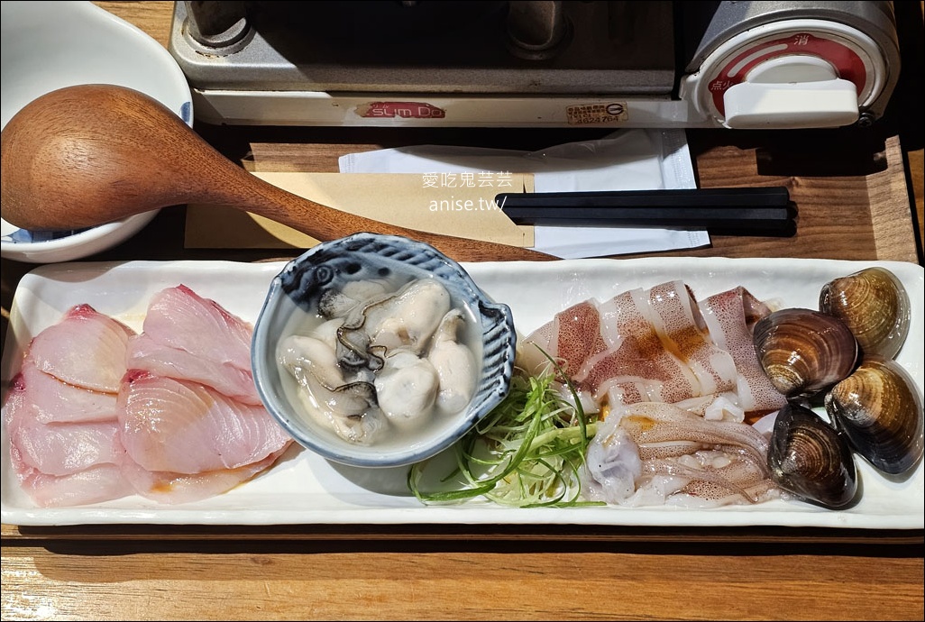 里海咖啡 (里海 cafe’) | 大角蝦、紅喉，還有難得一見的雪鯰！海鮮火鍋也好好吃 (寵物友善)