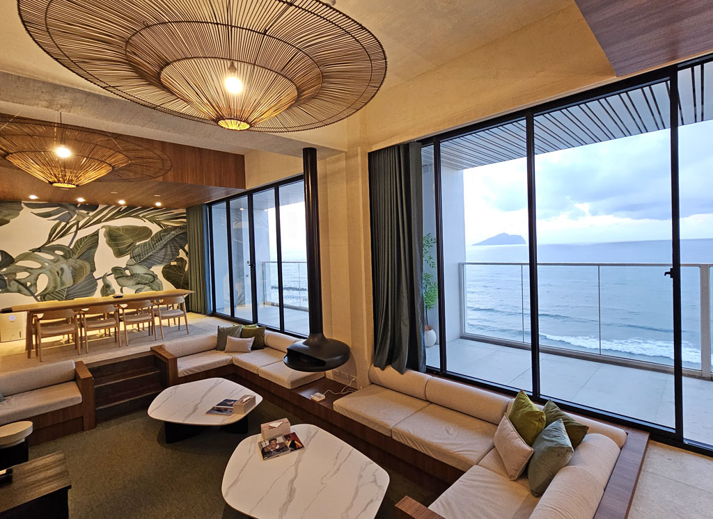 滿山望海國際會館，躺在床上就可以看到龜山島的無敵海景住宿 (內含訂房方式)