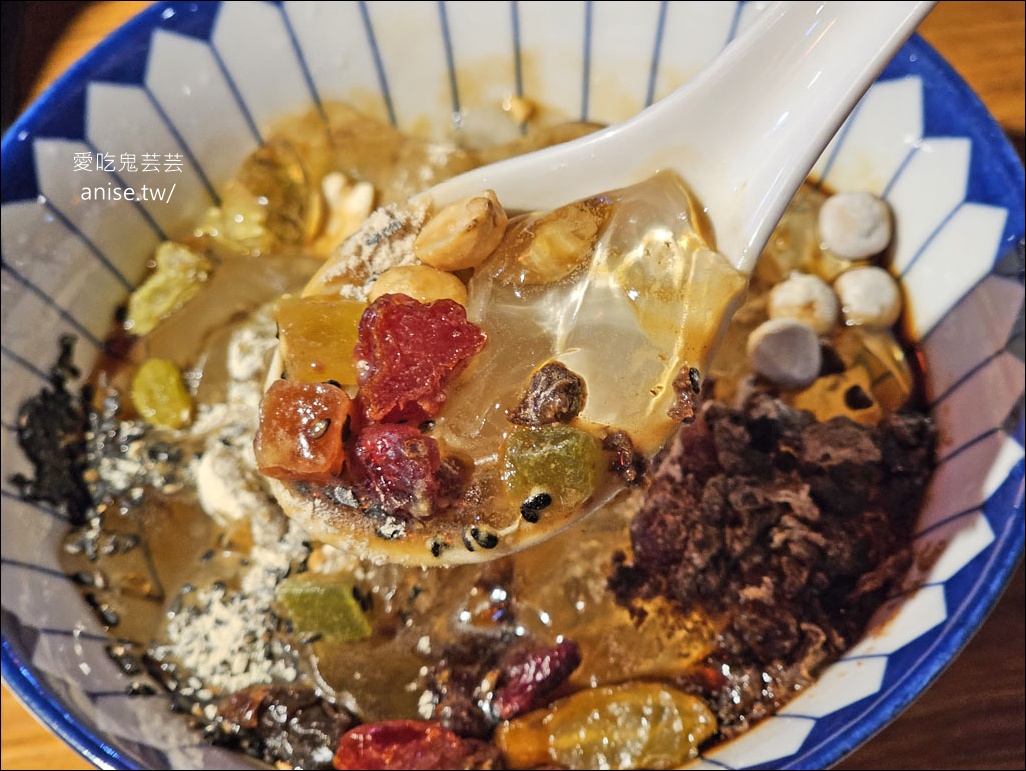 ABV串串啤酒館 西門店，一串10元隨便拿，重慶辣、台灣辣任選！(文末菜單)