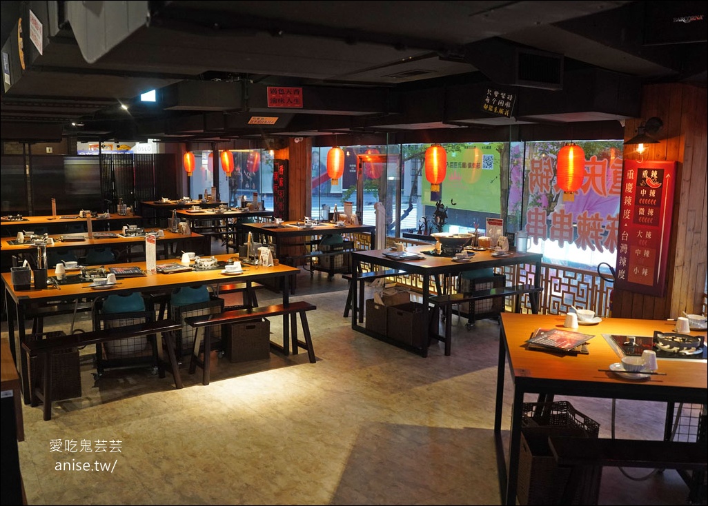 ABV串串啤酒館 西門店，一串10元隨便拿，重慶辣、台灣辣任選！(文末菜單)