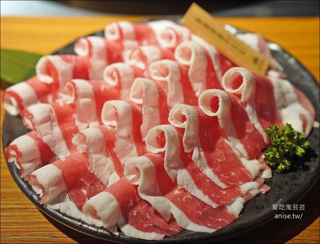 ABV串串啤酒館 西門店，一串10元隨便拿，重慶辣、台灣辣任選！(文末菜單)