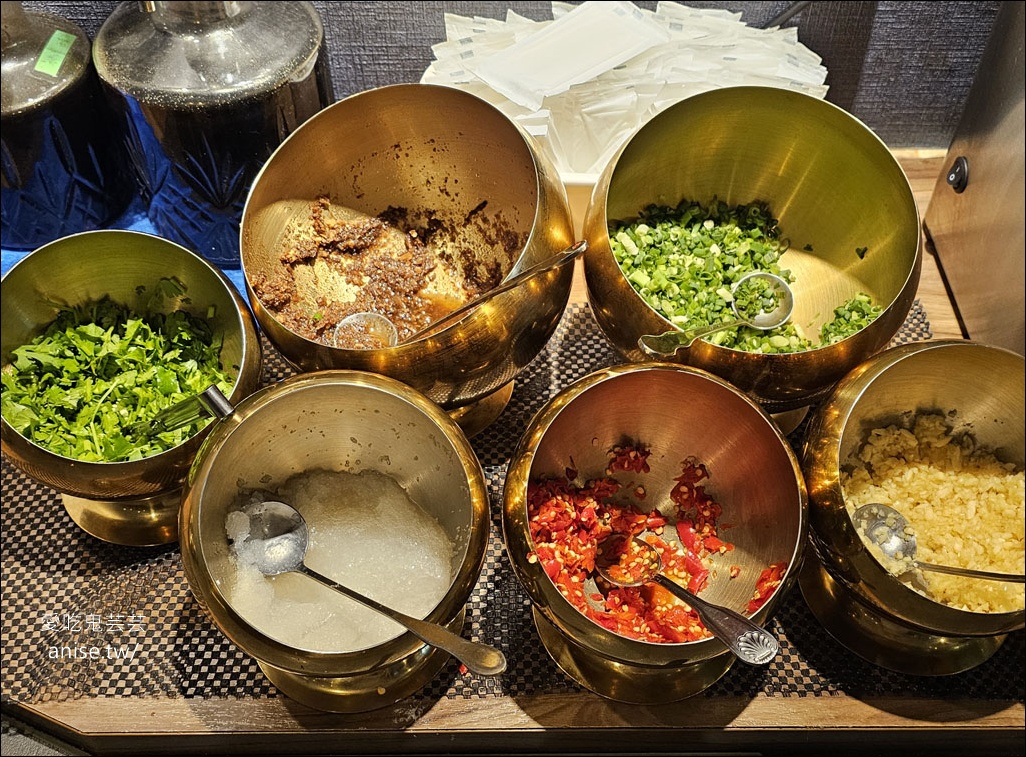 金鍋盃，甘蔗湯頭清甜小火鍋，料好實在、寵物友善(文末菜單)