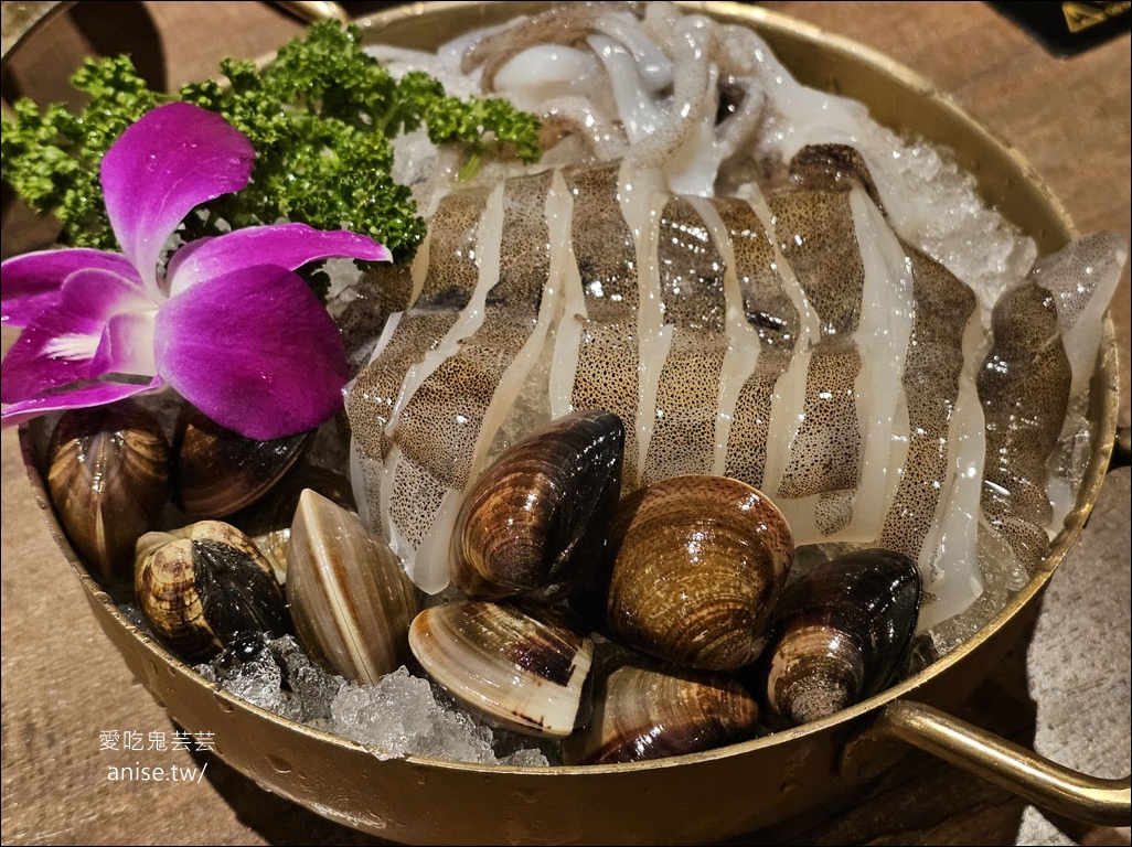 金鍋盃，甘蔗湯頭清甜小火鍋，料好實在、寵物友善(文末菜單)