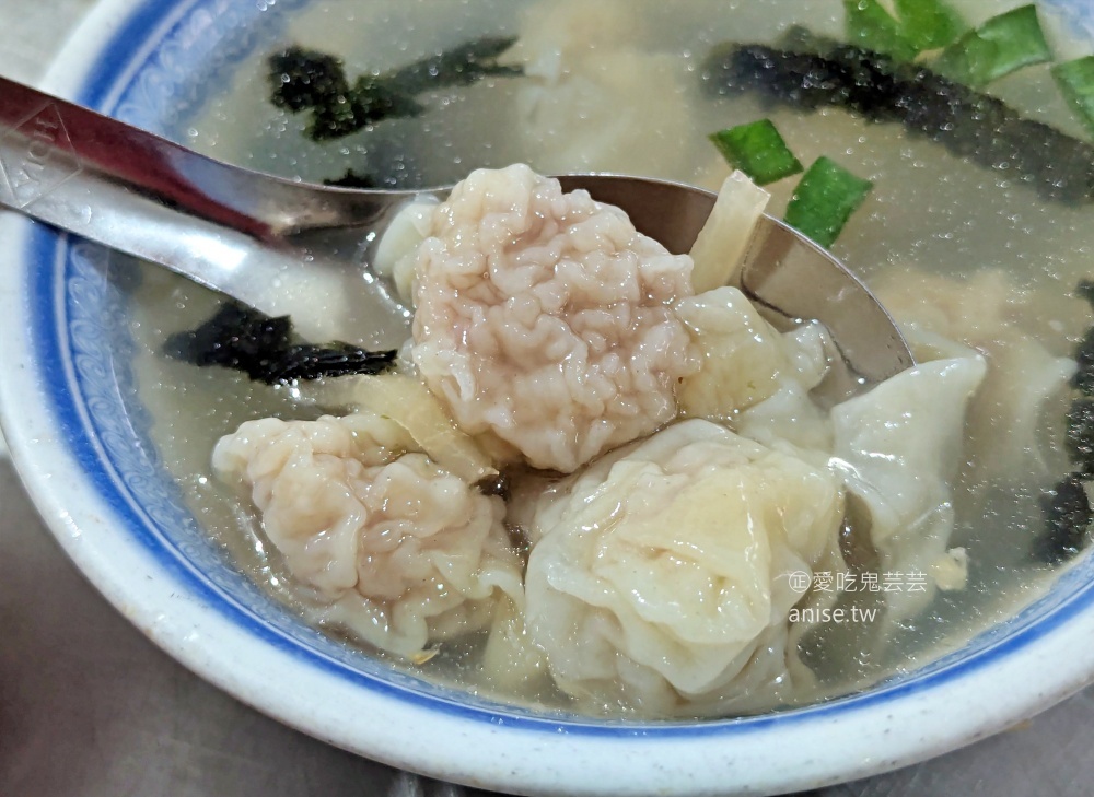 豆奶霞乾麵，餛飩湯搭配蛋餅也很合拍，基隆美食(姊姊食記)