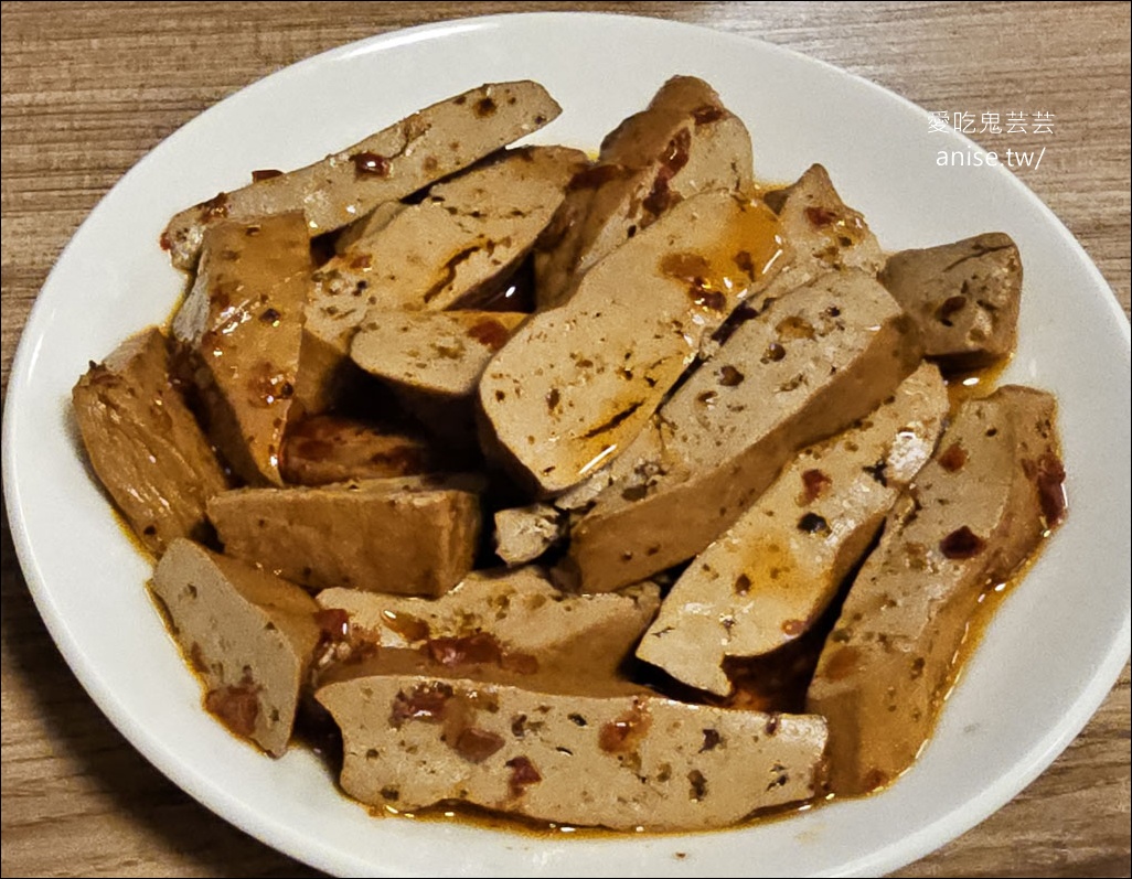 川味麵典，激推肋排牛腩麵+花干，份量超大好吃又過癮