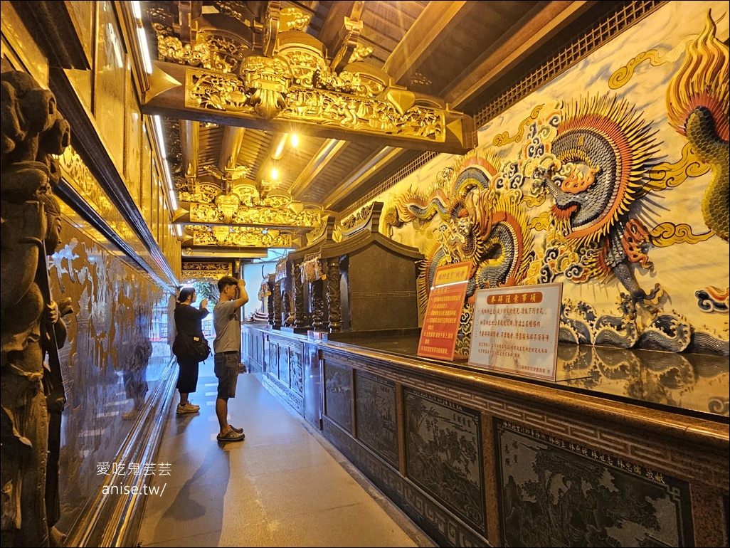 烘爐地(南山福德宮)換錢母，北部求財、招財進寶聖地