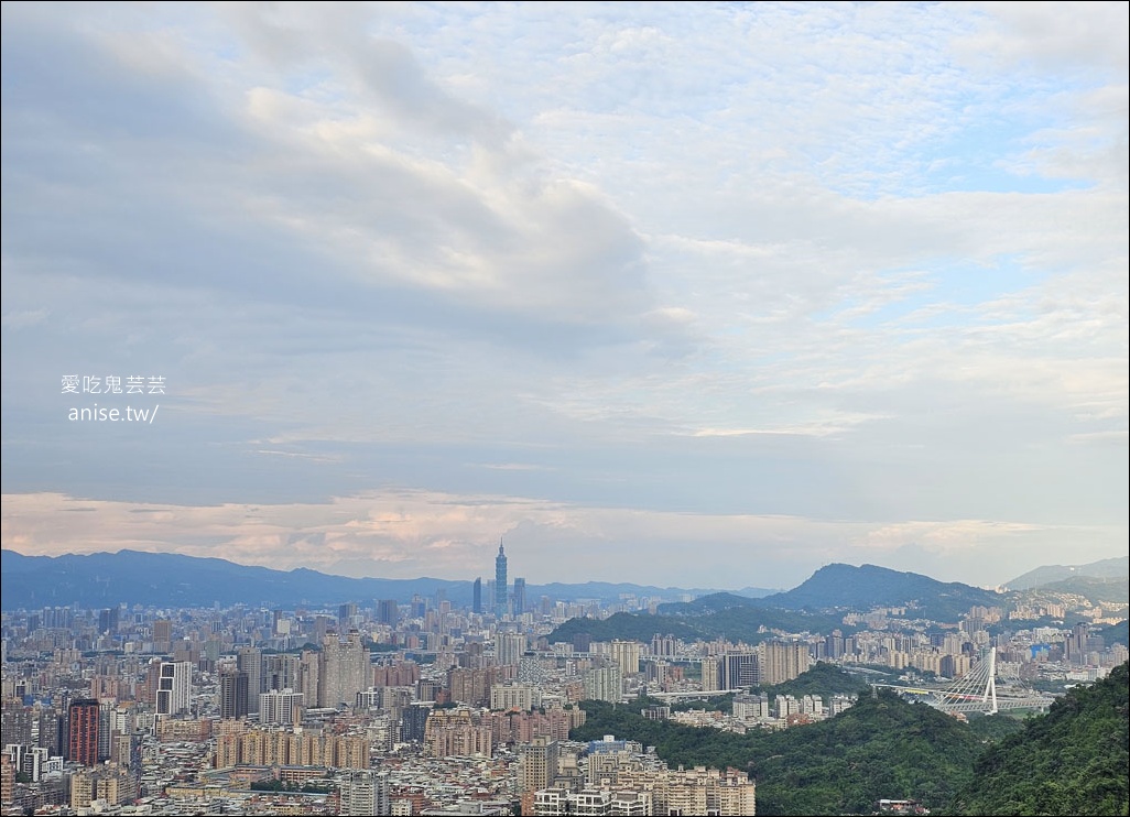烘爐地(南山福德宮)換錢母，北部求財、招財進寶聖地