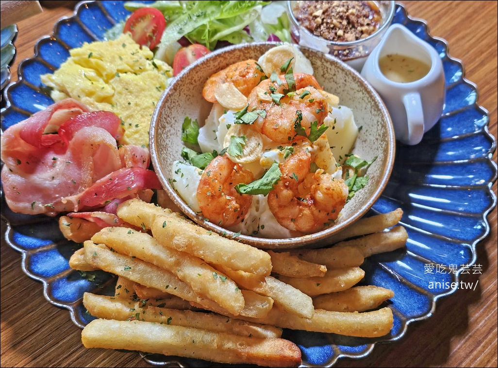 ABV地中海餐酒館台中概念店，全台啤酒種類最多，宛如啤酒博物館！