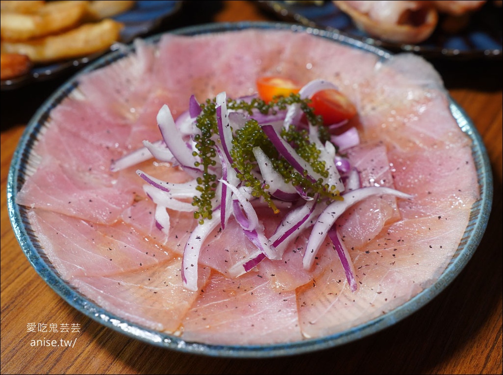 ABV地中海餐酒館台中概念店，全台啤酒種類最多，宛如啤酒博物館！