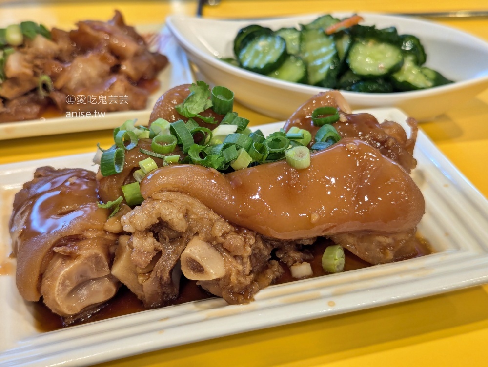 龍記牛肉麵，招牌牛三寶晚來吃不到，宜蘭頭城美食(姊姊食記)