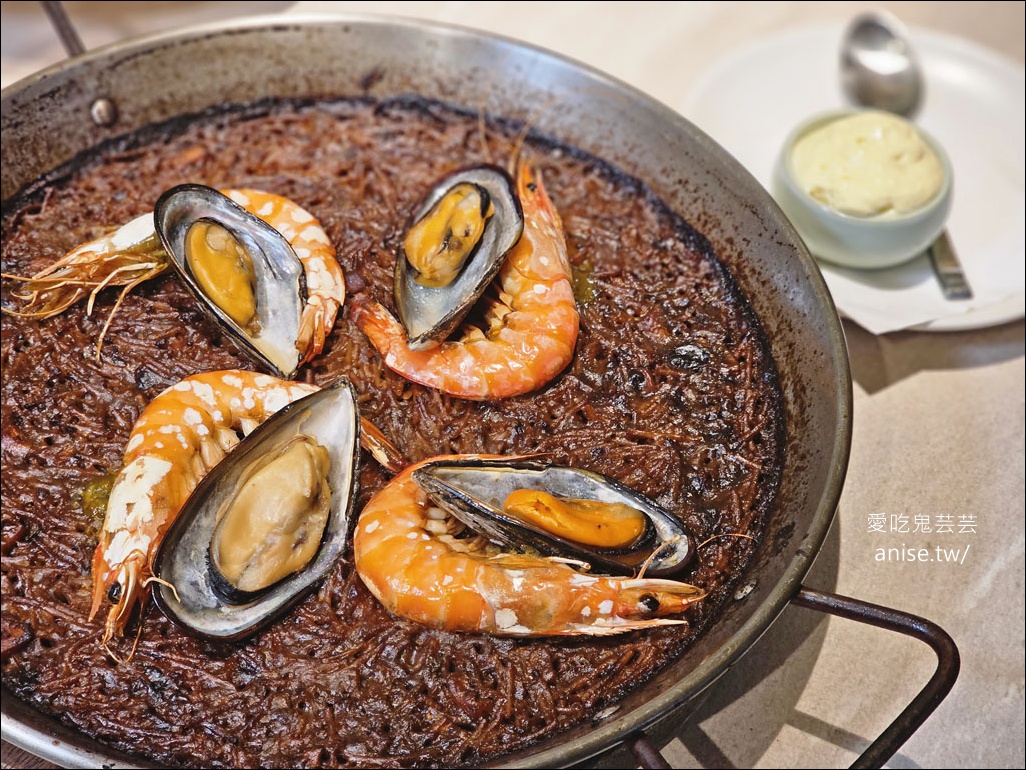 ORIGEN 純正西班牙餐廳，來自西班牙的TAPAS必比登，好懷念的西班牙味啊！ @愛吃鬼芸芸