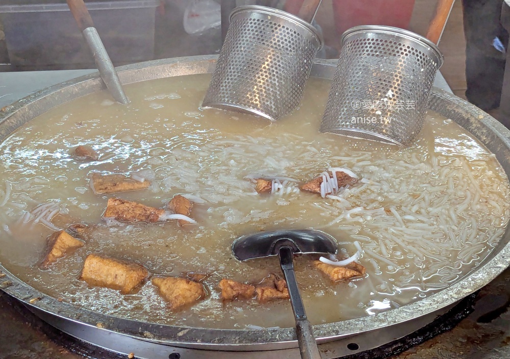 崇光米粉湯（帥哥米粉湯），厚切豬舌便宜又美味，新店捷運七張站美食(姊姊食記)