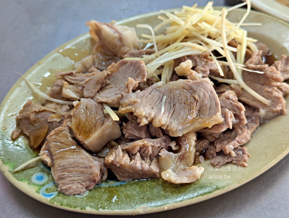 崇光米粉湯（帥哥米粉湯），厚切豬舌便宜又美味，新店捷運七張站美食(姊姊食記)