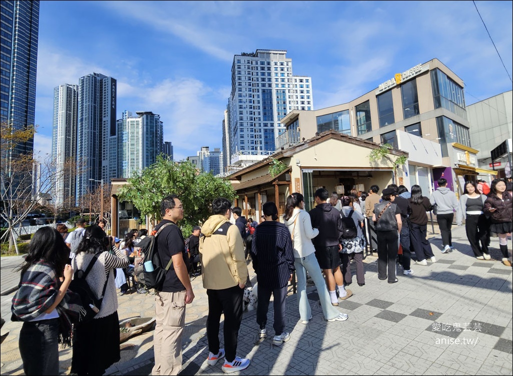 釜山海雲台自然島鹽可頌，超人氣排隊麵包店 (尾浦站旁)