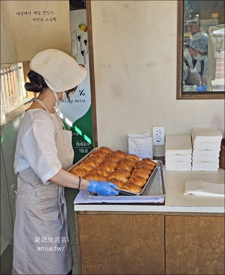 釜山海雲台自然島鹽可頌，超人氣排隊麵包店 (尾浦站旁)