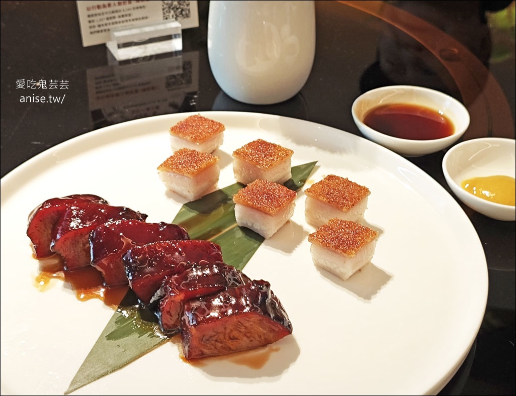 晶華軒秋蟹宴GOGO，一口一張小朋友銷魂無比 (推西施泡飯、蟹粉撈麵)