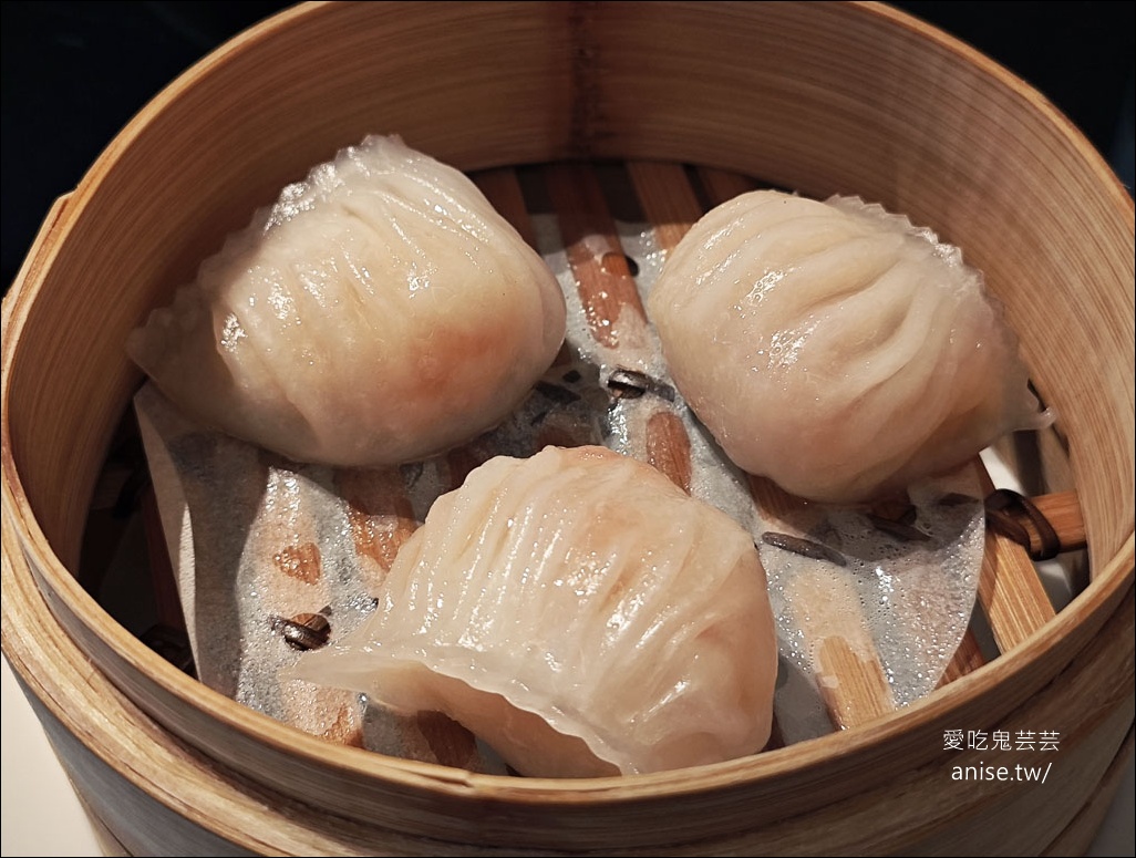 晶華軒秋蟹宴GOGO，一口一張小朋友銷魂無比 (推西施泡飯、蟹粉撈麵)