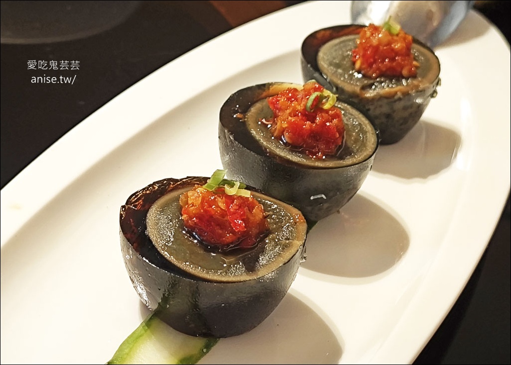 晶華軒秋蟹宴GOGO，一口一張小朋友銷魂無比 (推西施泡飯、蟹粉撈麵)