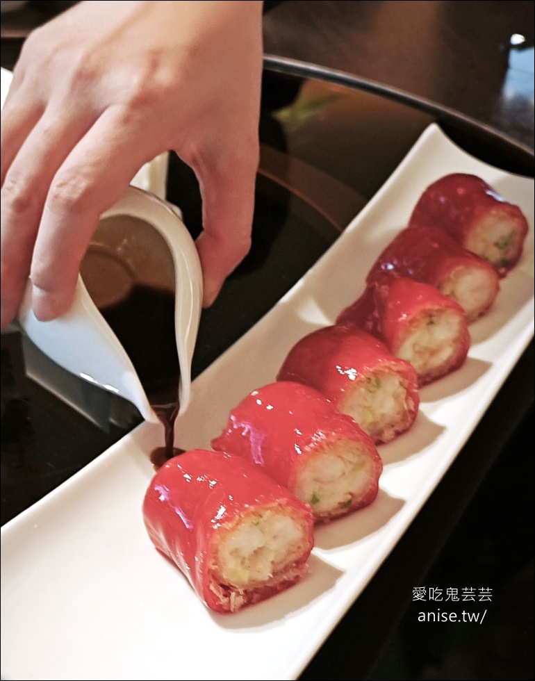 晶華軒秋蟹宴GOGO，一口一張小朋友銷魂無比 (推西施泡飯、蟹粉撈麵)