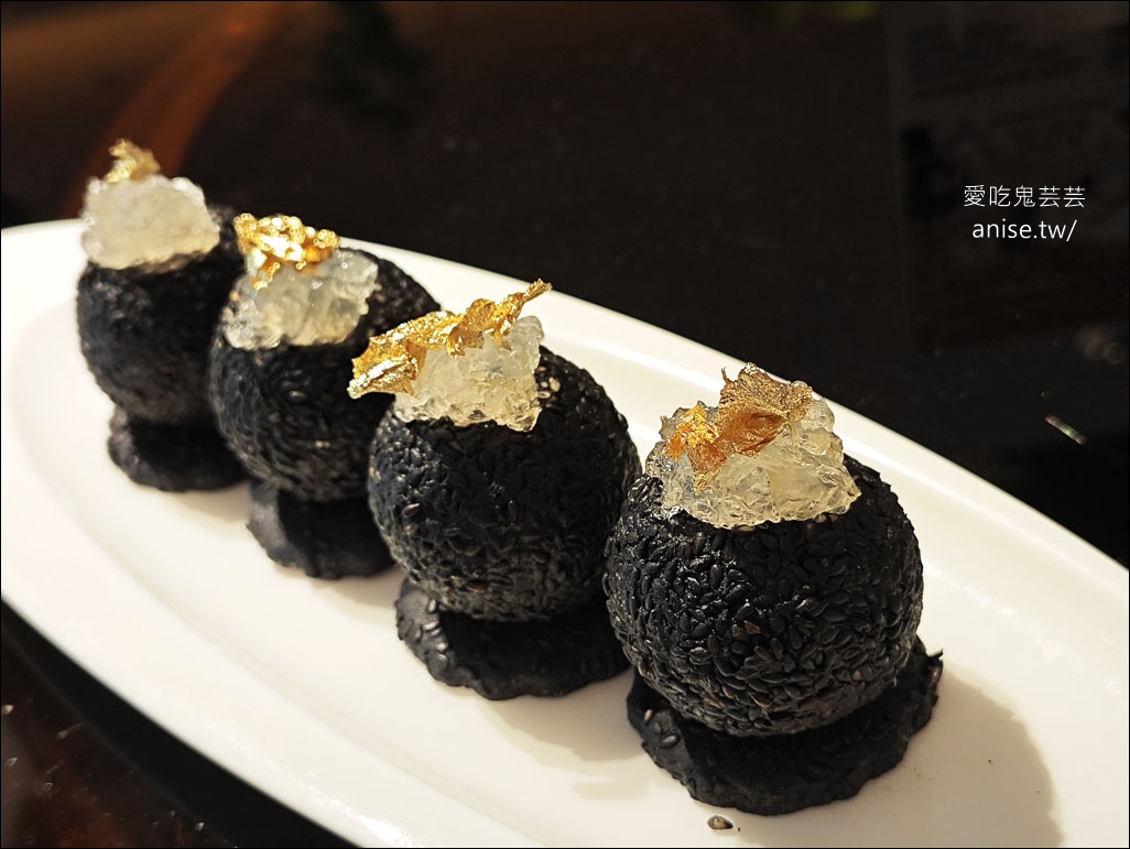 晶華軒秋蟹宴GOGO，一口一張小朋友銷魂無比 (推西施泡飯、蟹粉撈麵)