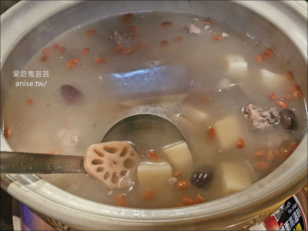 沾美西餐廳，台北老字號西餐廳，中午吃到飽很過癮