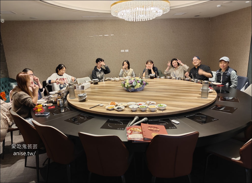 星曜雞湯，我們根本是來吃火鍋+唱歌的吧？