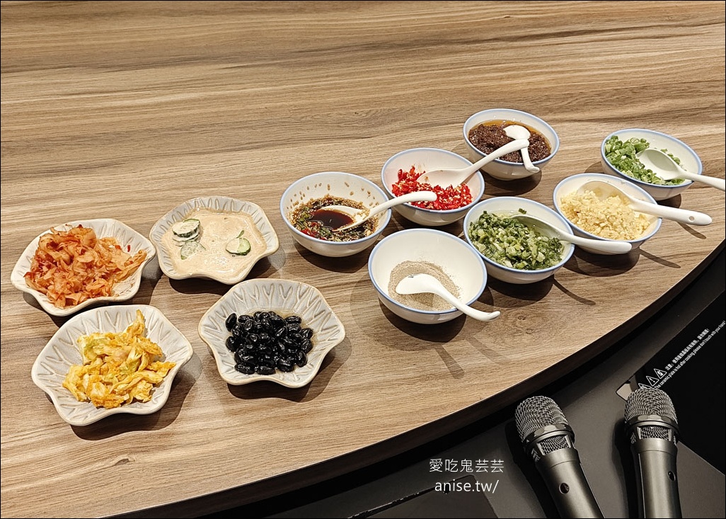 星曜雞湯，我們根本是來吃火鍋+唱歌的吧？