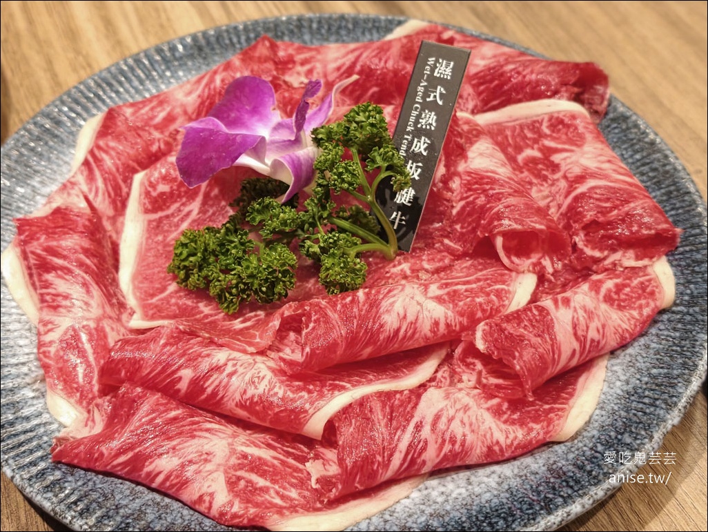 星曜雞湯，我們根本是來吃火鍋+唱歌的吧？