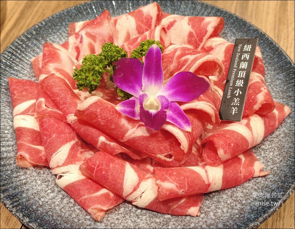 星曜雞湯，我們根本是來吃火鍋+唱歌的吧？