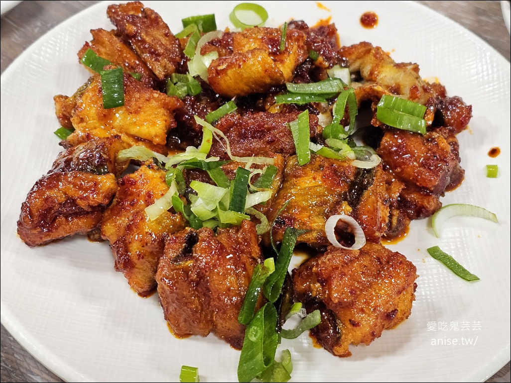 釜山吃帝王蟹、鮑魚！札嘎其市場生猛海鮮推薦