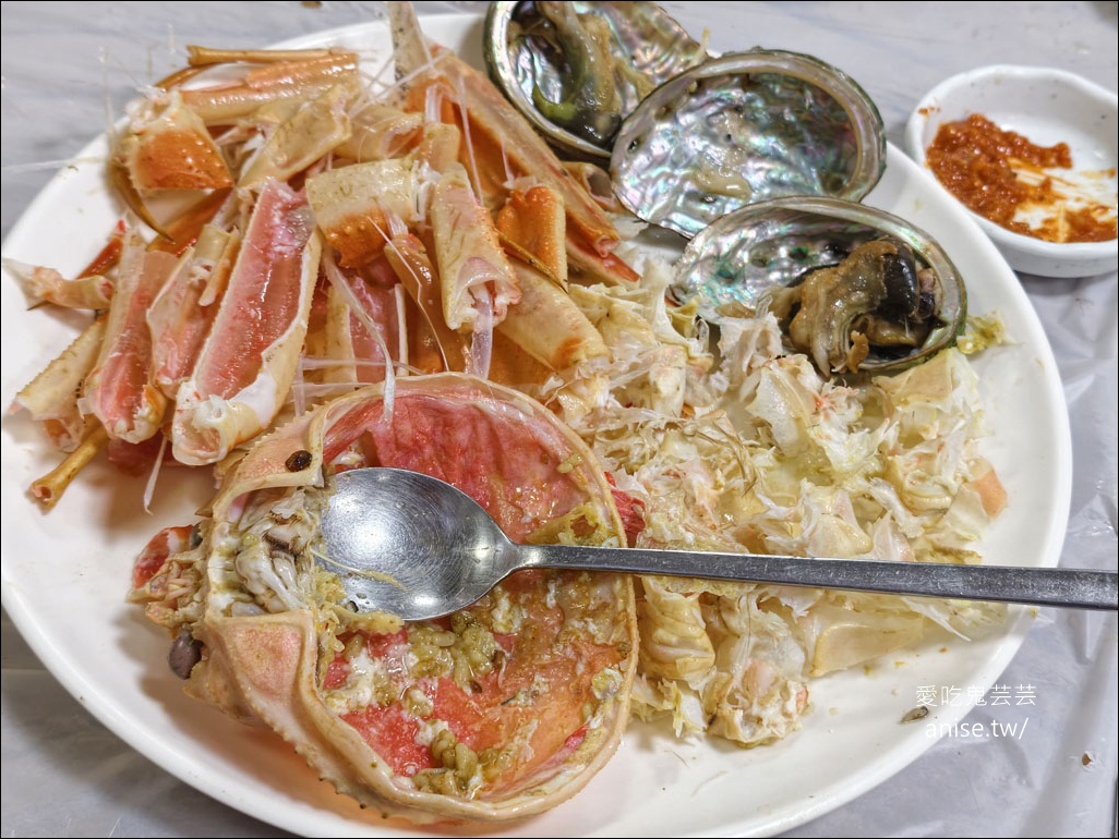 釜山吃帝王蟹、鮑魚！札嘎其市場生猛海鮮推薦