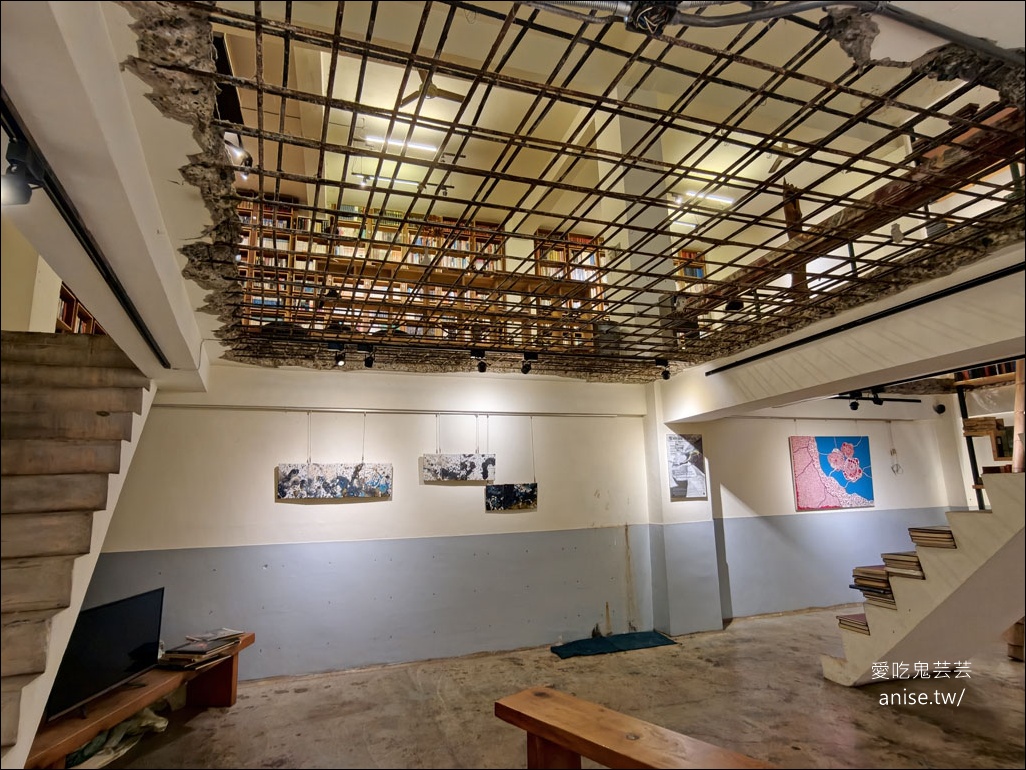 台南住宿 | 艸祭CaoJi Book inn ，睡在書架裡的奇妙體驗