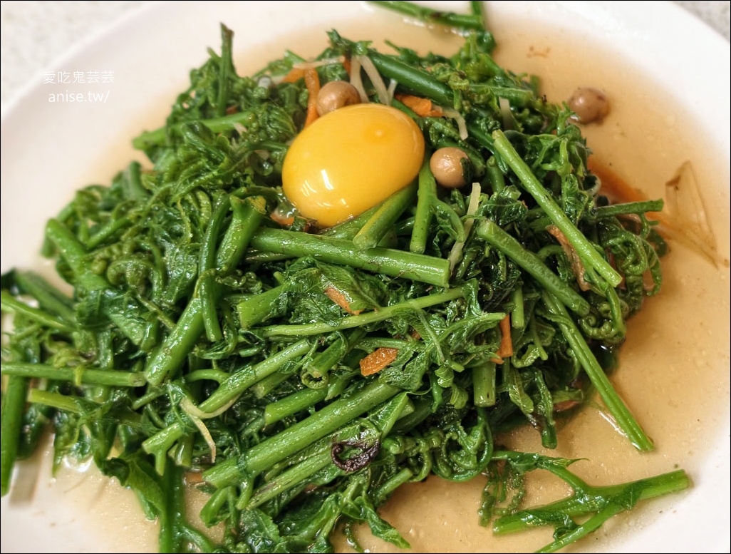 日月潭寵物友善 | 哖記紅茶甕缸雞，超受長輩歡迎的日月潭美食