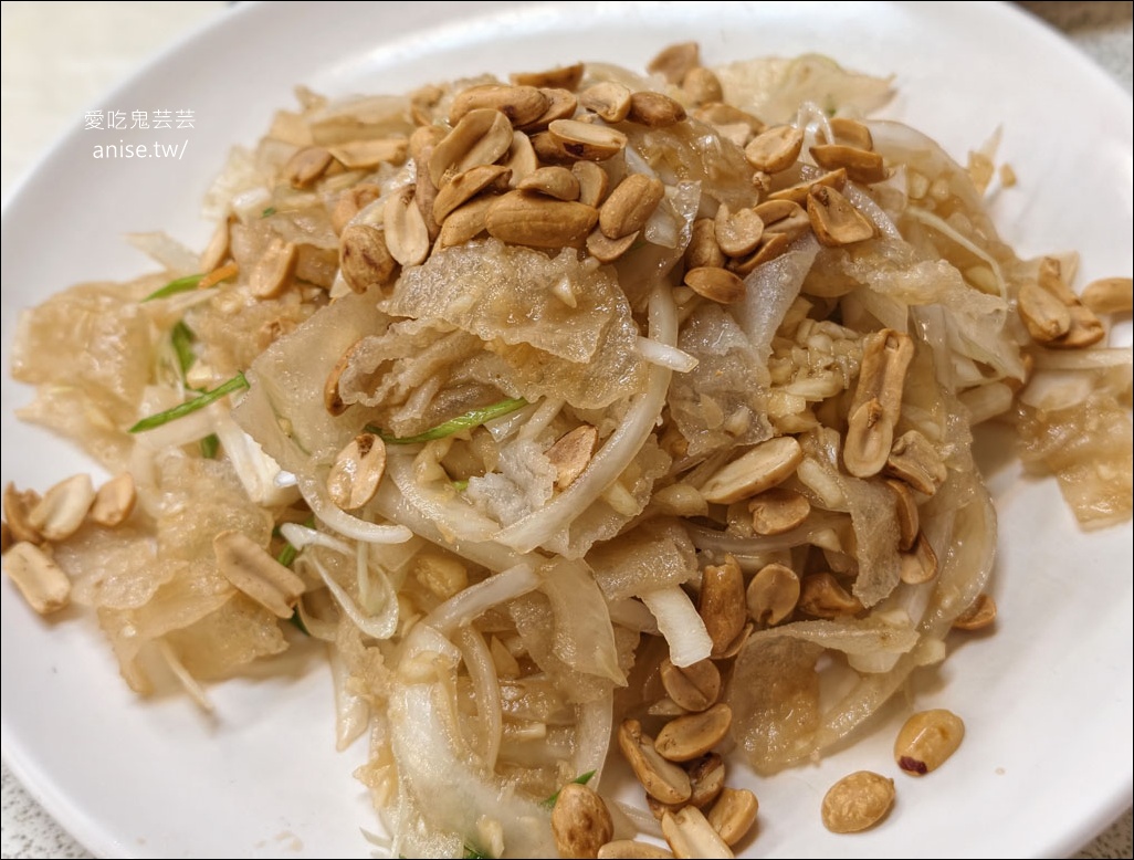 日月潭寵物友善 | 哖記紅茶甕缸雞，超受長輩歡迎的日月潭美食