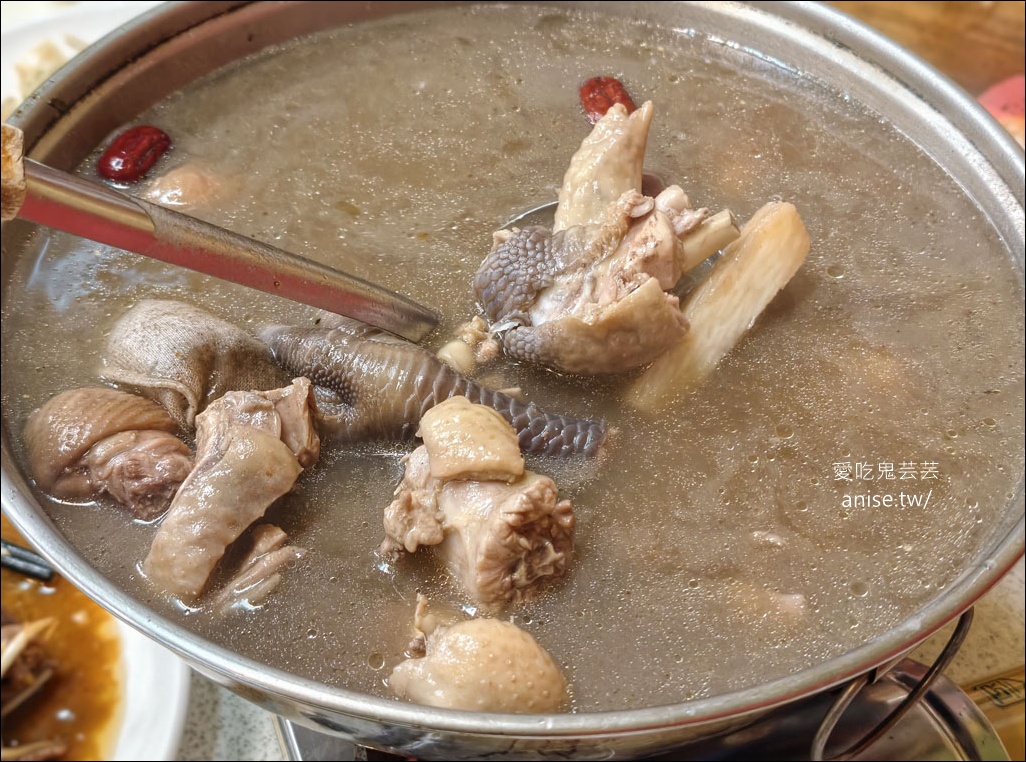 日月潭寵物友善 | 哖記紅茶甕缸雞，超受長輩歡迎的日月潭美食