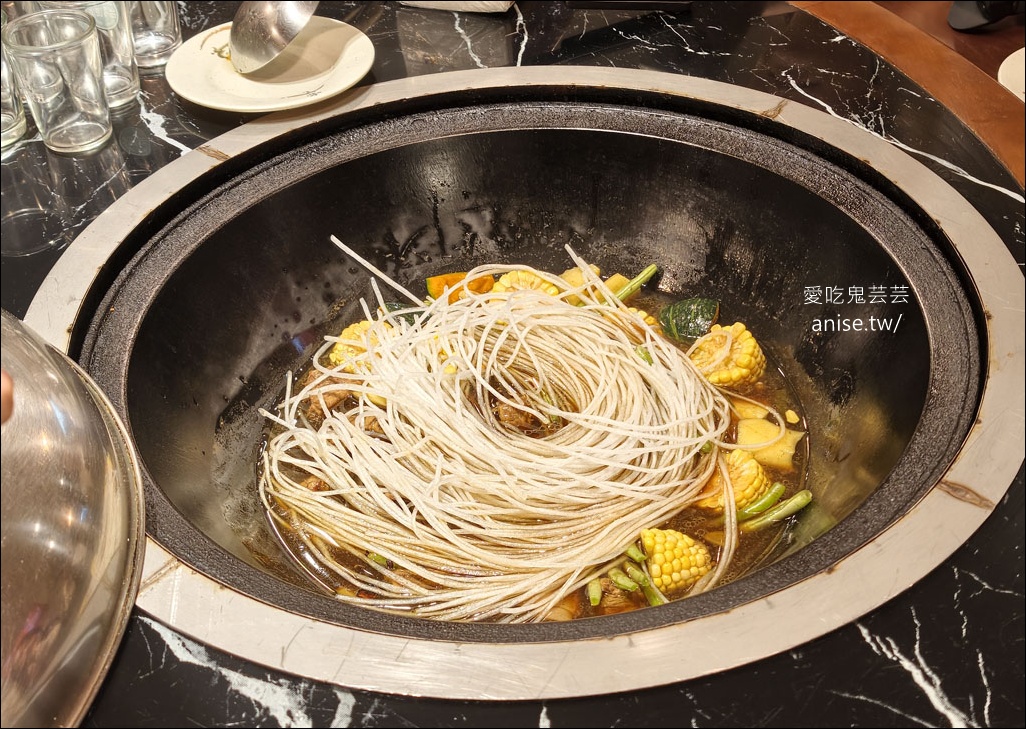 安慶小館 | 東北鐵鍋燉，超夯東北菜半年前預約才吃得到！