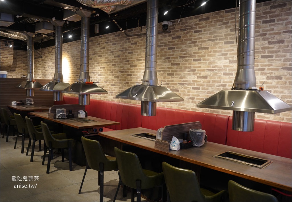 吃爆生蠔、牛舌！ 津炙燒烤，澎湖生蠔、牛舌、牛小排、干貝、鮑魚、天使紅蝦通通吃到飽！