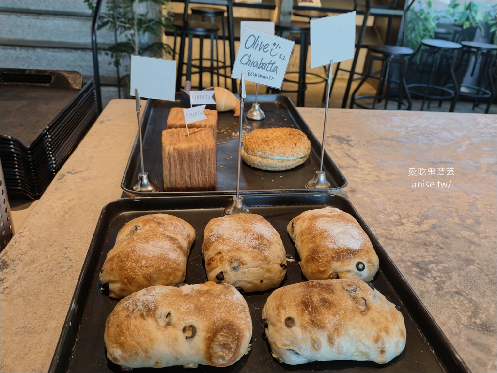 青沙浦海景咖啡 | Liberta，海雲台膠囊列車盡頭，海景第一排烘焙咖啡店