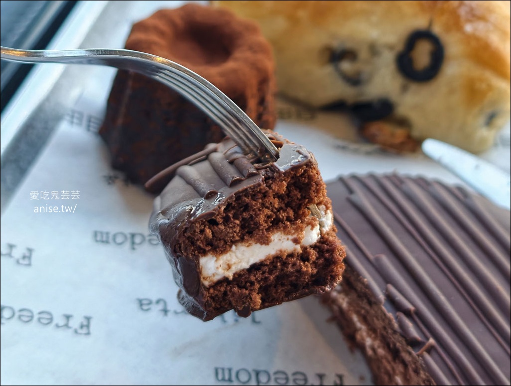 青沙浦海景咖啡 | Liberta，海雲台膠囊列車盡頭，海景第一排烘焙咖啡店