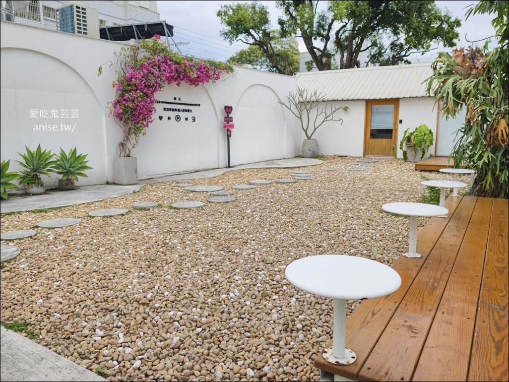 花蓮新城 | Jiji Coffee 吉吉咖啡，老屋活化創意咖啡廳，舒芙蕾好吃！