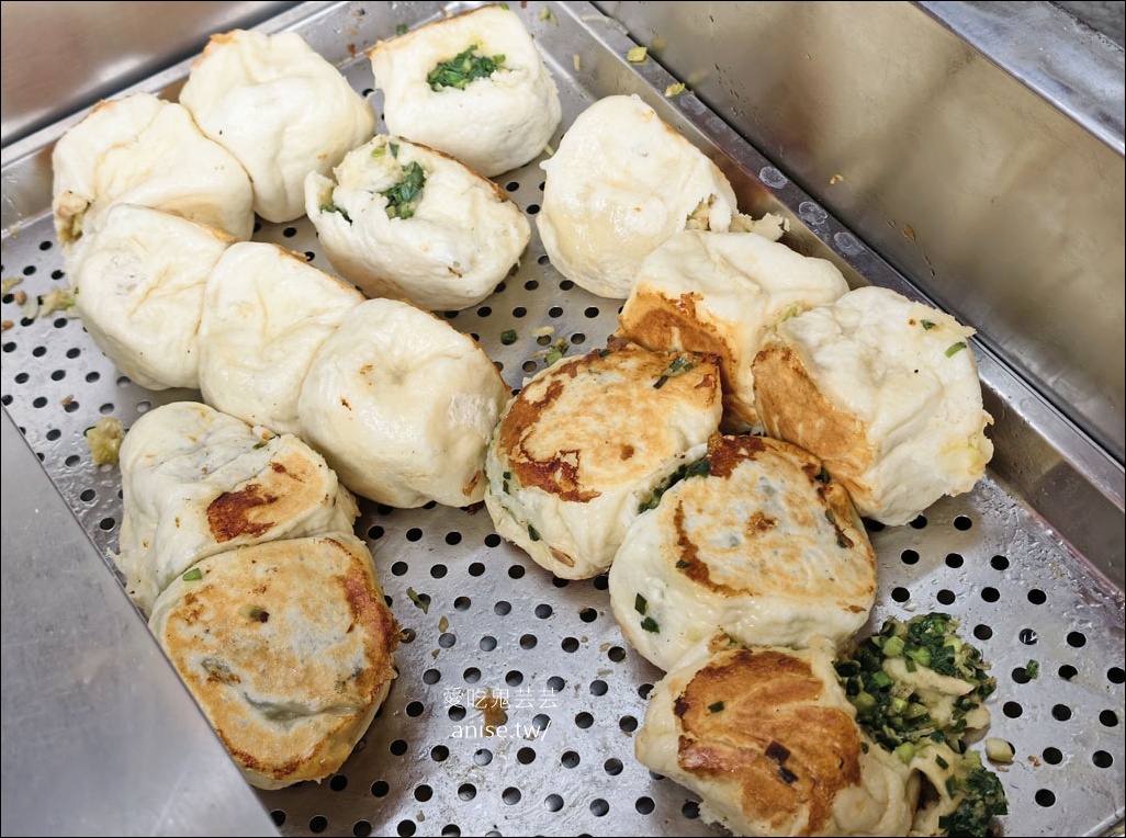 花蓮張家水煎包,挑戰花蓮最貴水煎包 ! 花蓮張家水煎包,挑戰花蓮最貴水煎包 !